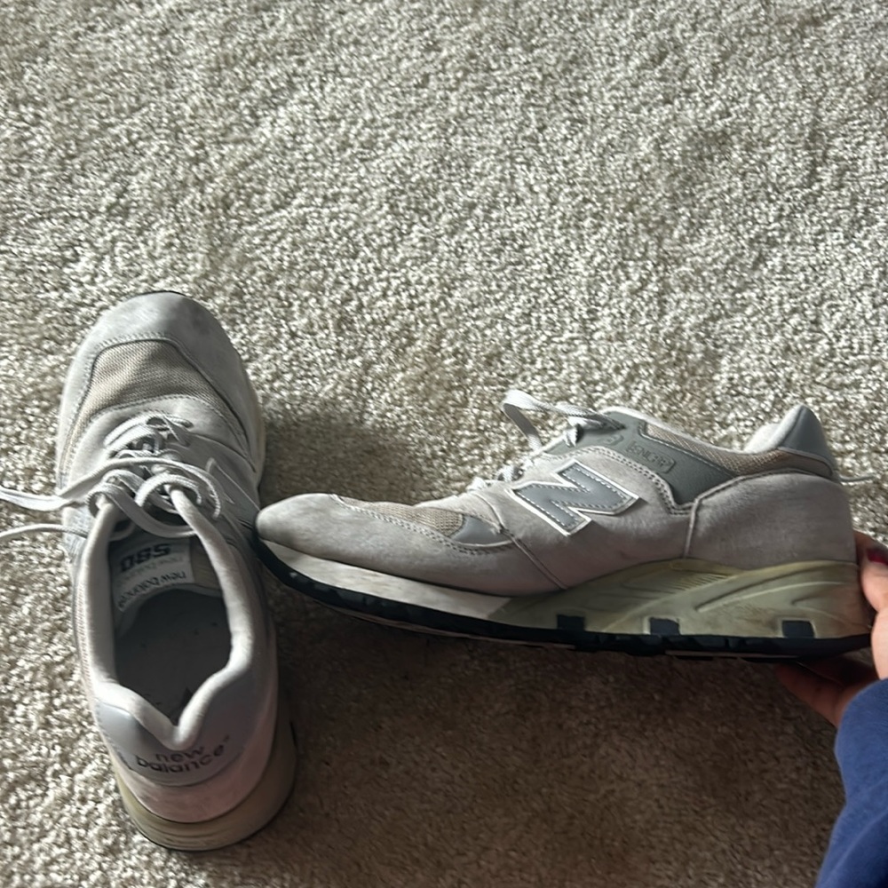 MENS New Balance 580s